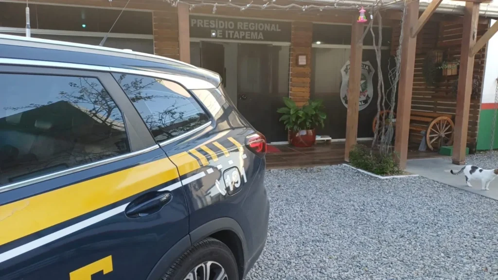 Homem procurado por tentativa de homicídio contra médico é preso na BR-101