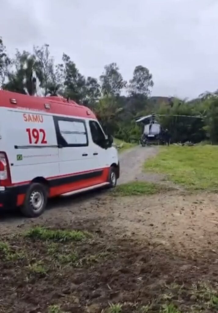 SAMU de Lauro Müller atende idoso em estado grave após queda em Treviso