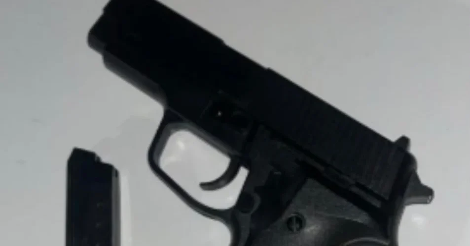 Homem é detido após ameaçar trabalhador com simulacro de arma em Içara