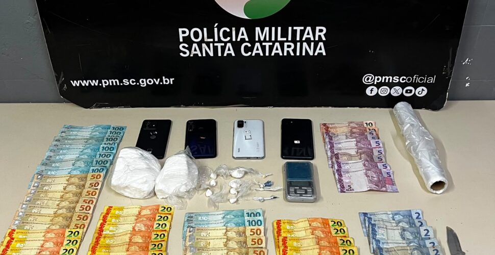 PM apreende quase 460 gramas de cocaína durante operação contra o tráfico em Orleans