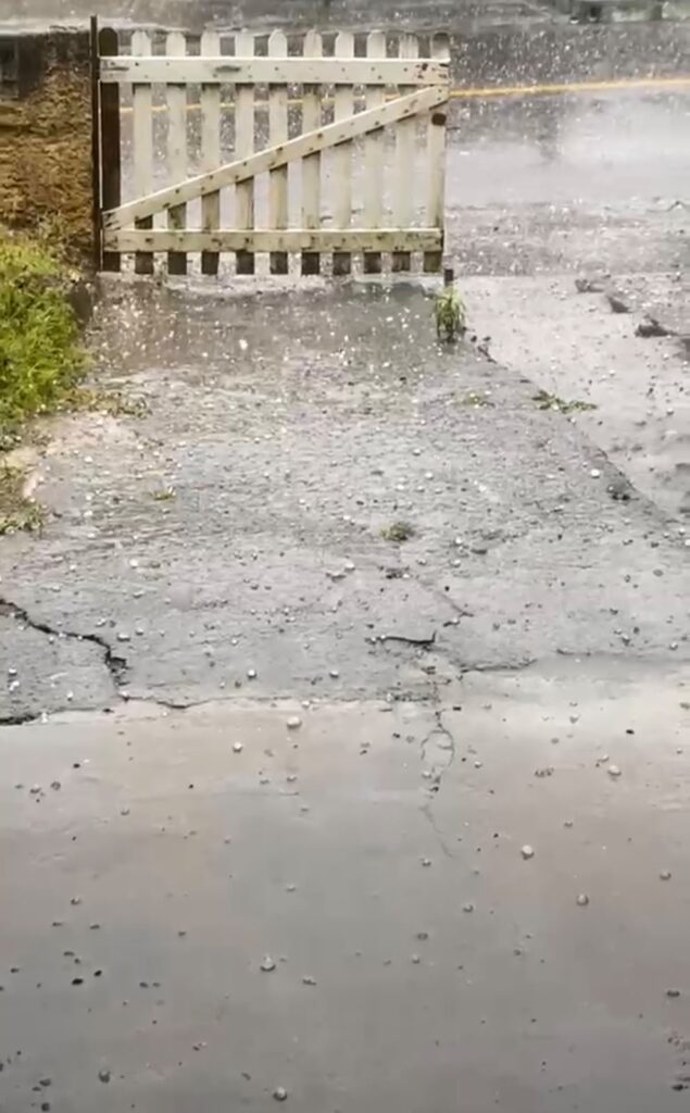 Granizo é registrado em diferentes bairros de Lauro Müller