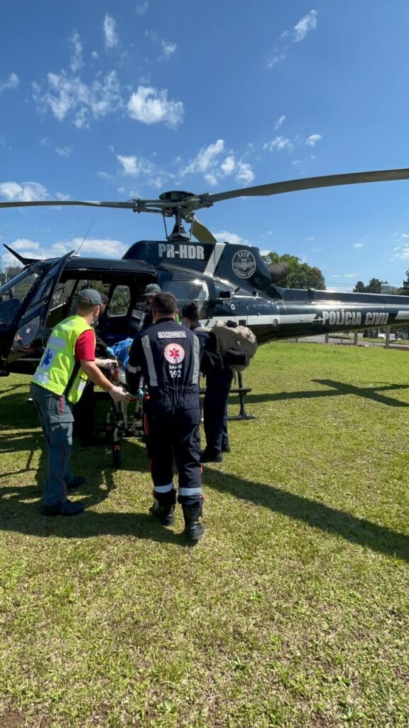 SAER e SAMU Aeromédico transferem motociclista ferido após acidente em Lauro Müller
