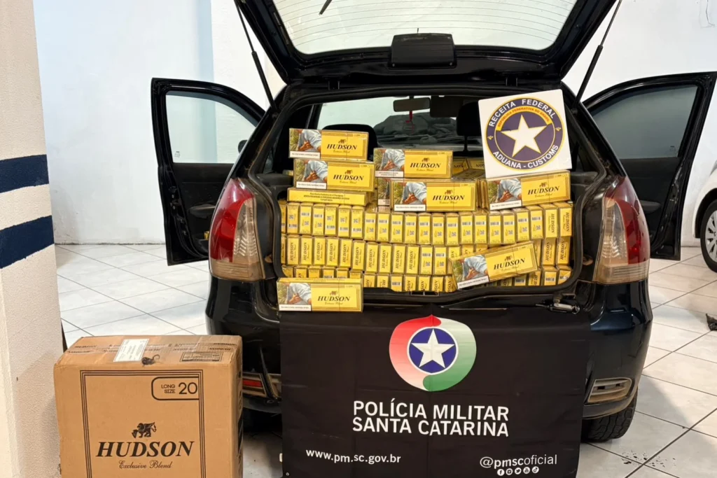 PMRv apreende cigarros e vinhos contrabandeados após perseguição em Maravilha