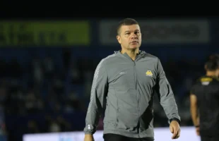 Criciúma recebe América-MG e busca vitória para se firmar no G-6 da Série B