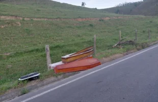 Três caixões são encontrados às margens da SC-435, em Armazém