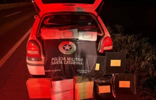 PM apreende 420 garrafas de vinho argentino durante abordagem em Xanxerê