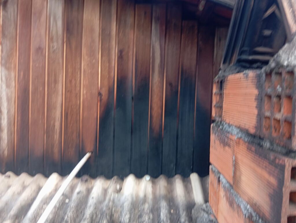 Princípio de incêndio em churrasqueira mobiliza bombeiros em Lauro Müller