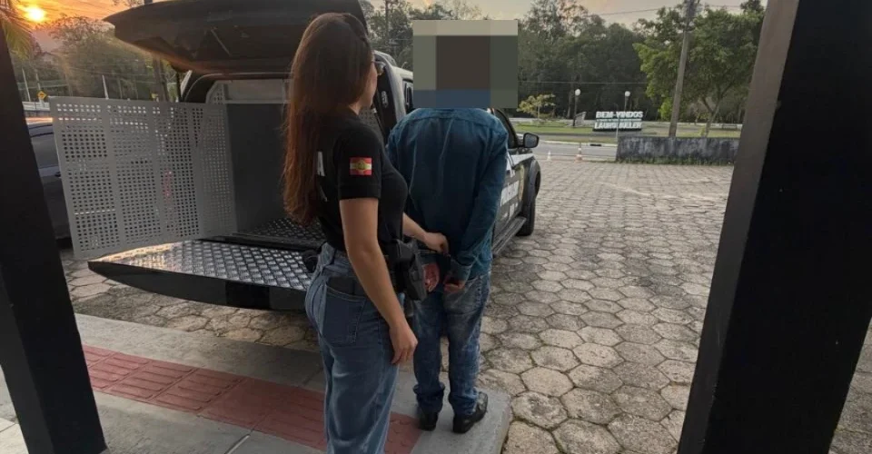 Polícia Civil indicia homem por crimes sexuais contra enteadas e filha em Lauro Müller